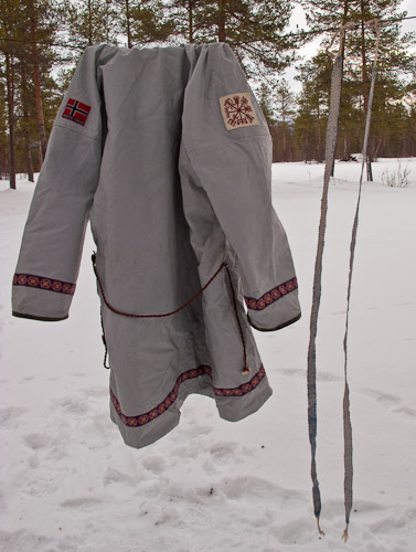 Airing Parka and Vuoddaga -   Gary Waidson - Ravenlore Bushcraft and Wilderness skills.