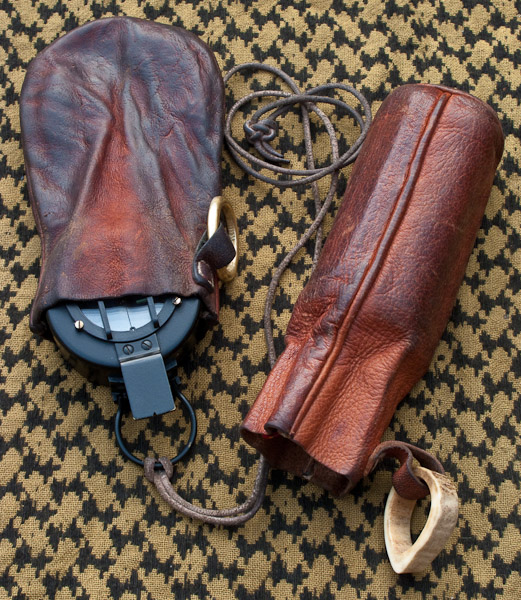 Ring closure pouches open