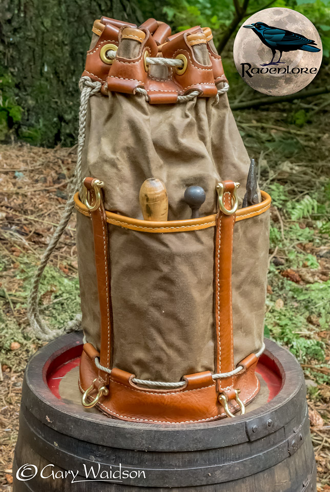 Wayland's Ditty-Bag -   Gary Waidson - Ravenlore Bushcraft and Wilderness skills. 